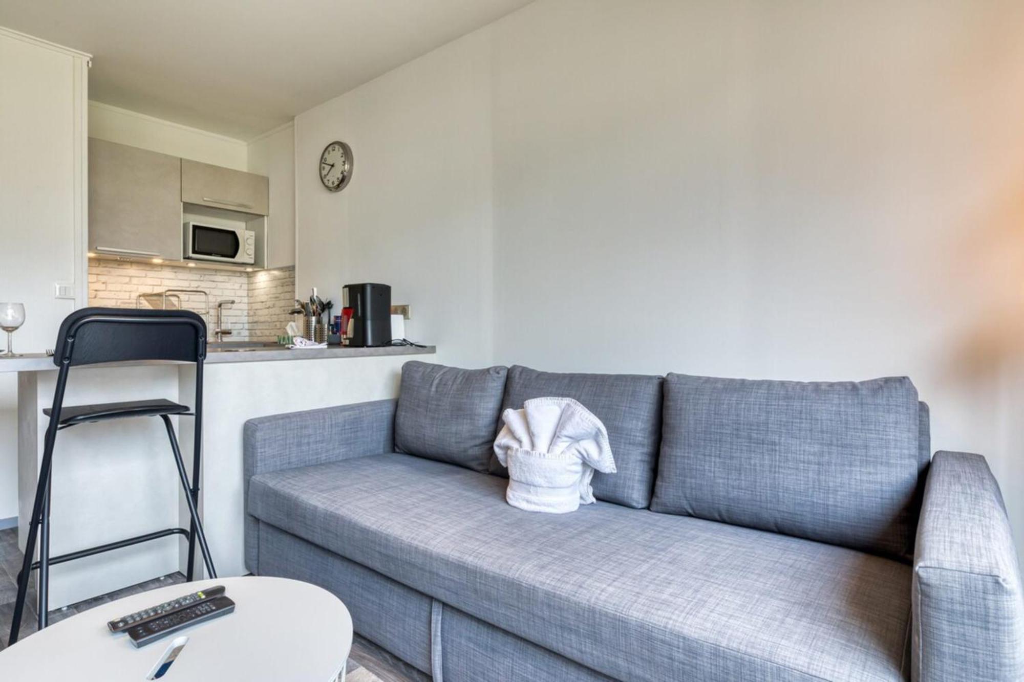 Olivia Studio Avec Place De Parking Rouen Esterno foto