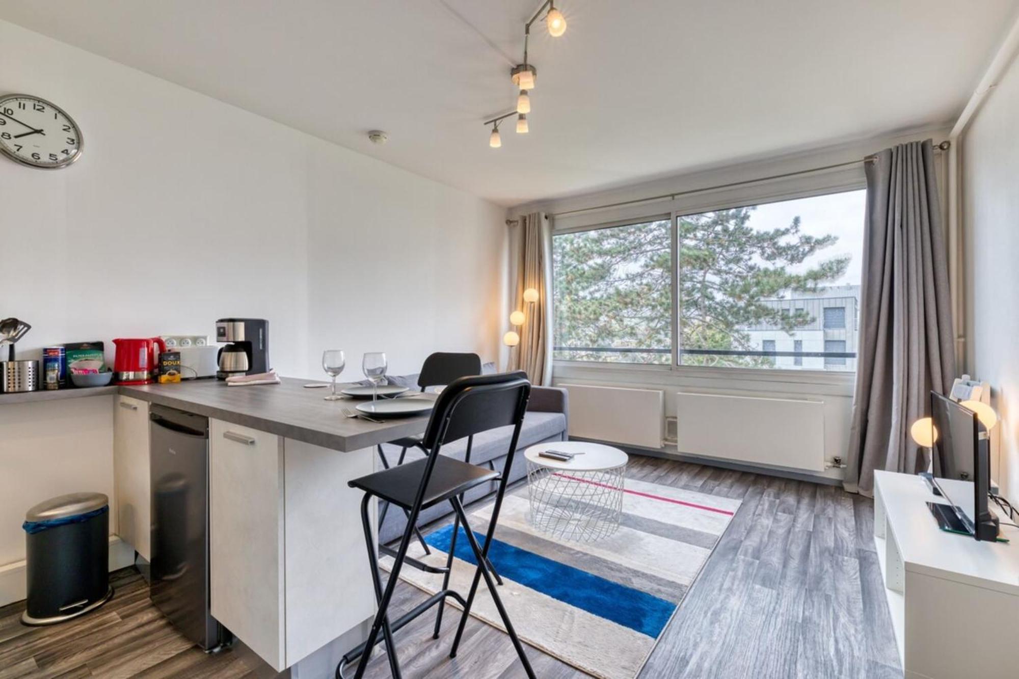 Olivia Studio Avec Place De Parking Rouen Esterno foto